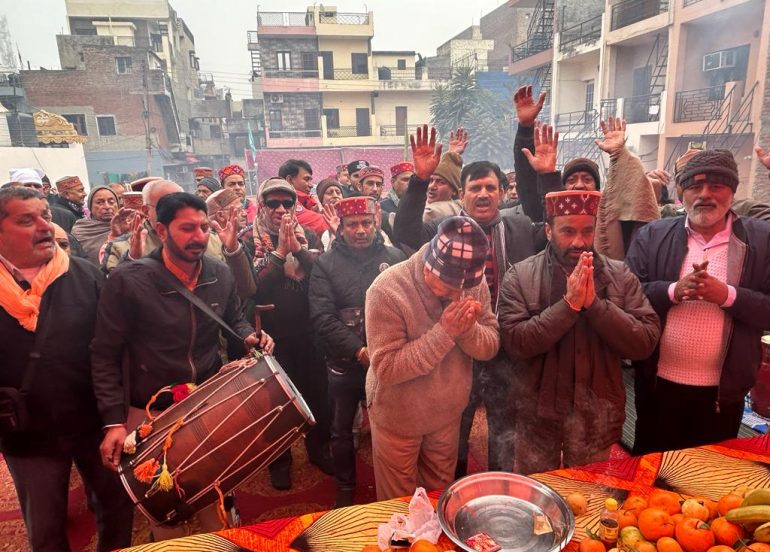 श्री सिद्ध बाबा बालक नाथ का संकीर्तन आयोजित किया