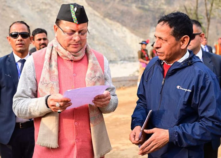 भाजपा जिला मीडिया प्रभारी ने मुख्यमंत्री मंदिर को सर्किट से जोड़ने पर दिया ज्ञापन