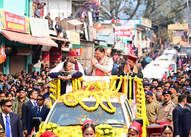 अगस्त्यमुनि में आयोजित भव्य रोड शो मुख्यमंत्री  धामी ने किया प्रतिभाग