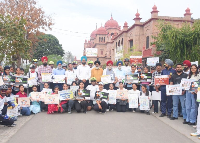 दक्षिण एशिया में शांति और एकता के लिए कैंडललाइट प्रार्थना के साथ वाघा बॉर्डर पर पेडल4पीस साइकिल यात्रा का हुआ समापन