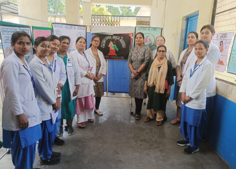 हिमालयन कॉलेज ऑफ नर्सिंग जौलीग्रांट ने सुरक्षित मातृत्व दिवस पर चलाया जागरूकता अभियान