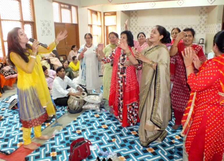 चंडीगढ़ नारी एकता संगठन ने आयोजित किया नवरात्रों पर भजन संध्या