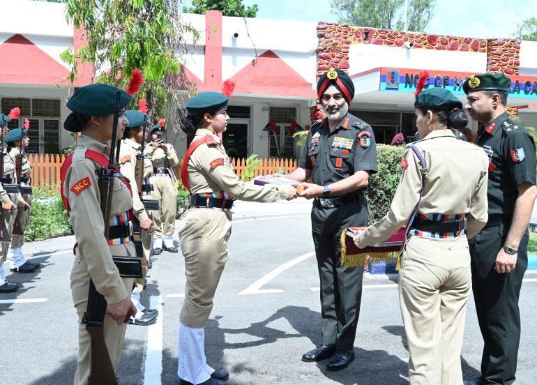 राष्ट्रीय कैडेट कोर के महानिदेशक लेफ्टिनेंट जनरल गुरबीरपाल सिंह का एन सी सी ग्रुप मुख्यालय, अंबाला कैंट का दौरा