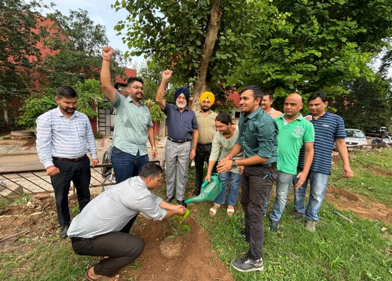 कारगिल विजय दिवस : नव्य भारत फ़ाउंडेशन ने “ एक पेड़ भारत माँ के वीरों के नाम “ से की शुरुआत