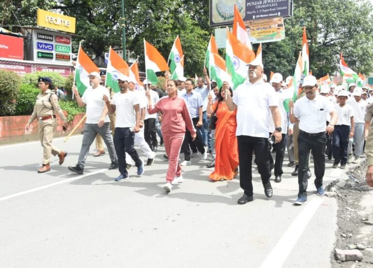 तिरंगा है हमारी शान, साहस और राष्ट्र के प्रति प्रतिबद्धता का प्रतीक: रेखा आर्या