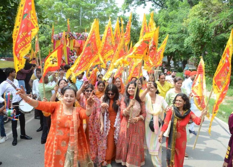 श्री बाला जी सेवा मंडल (रजिस्टर्ड) चंडीगढ़ ने शहर में निकाली शोभायात्रा