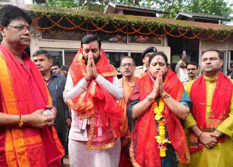 मुख्यमंत्री नायब सिंह सैनी ने गुवाहाटी के मां कामाख्या मंदिर में की पूजा-अर्चना