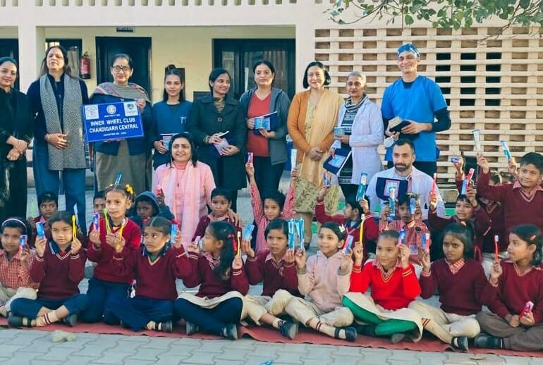 ओरल हेल्थ पर जागरूकता वार्ता का आयोजन किया