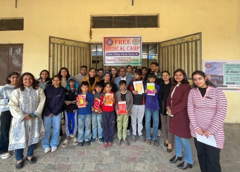 एनएसएस शिविर के दूसरे दिन बुड़ैल में मेडिकल कैंप आयोजित, 200 को मिला लाभ