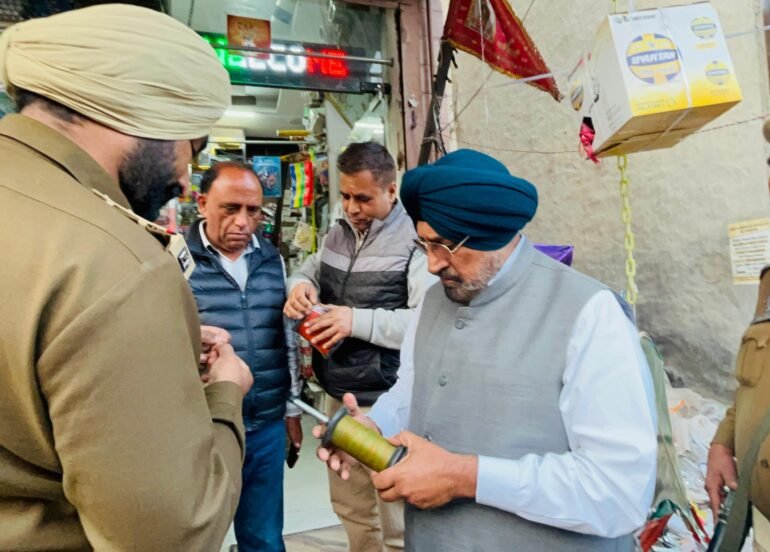 विधायक डेराबस्सी ने दुकानदारों को अपील की कि वे खतरनाक ‘चाइना डोर’ न बेचें