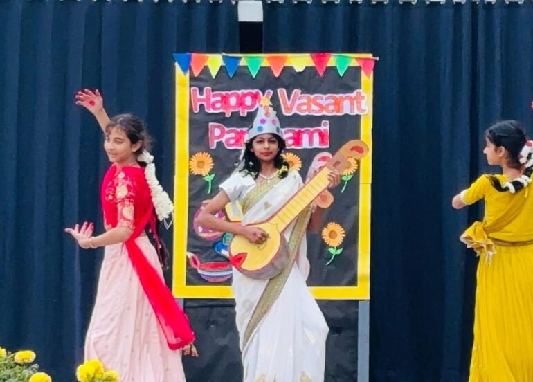 एटीएस वैली स्कूल में वसंत पंचमी का त्यौहार उत्साह के साथ मनाया