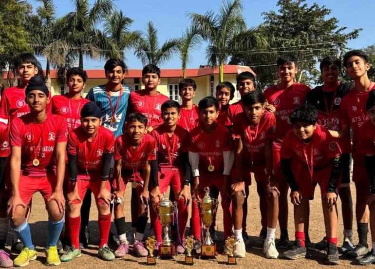 एटीएस वैली स्कूल की स्पैल विला फुटबॉल अकादमी ने जीत हासिल की