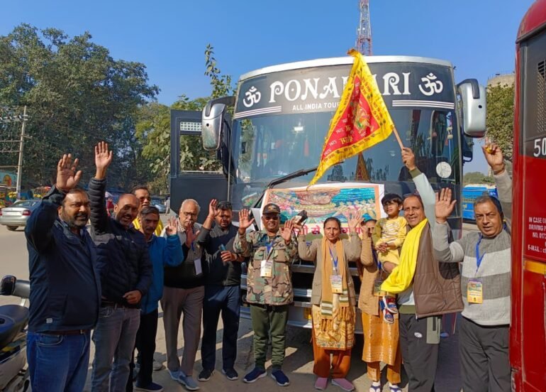 श्री रामलीला कमेटी ने आयोजित की महाकुंभ यात्रा