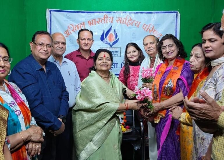 मुस्कुराता चेहरा लेकर आया नया साल…