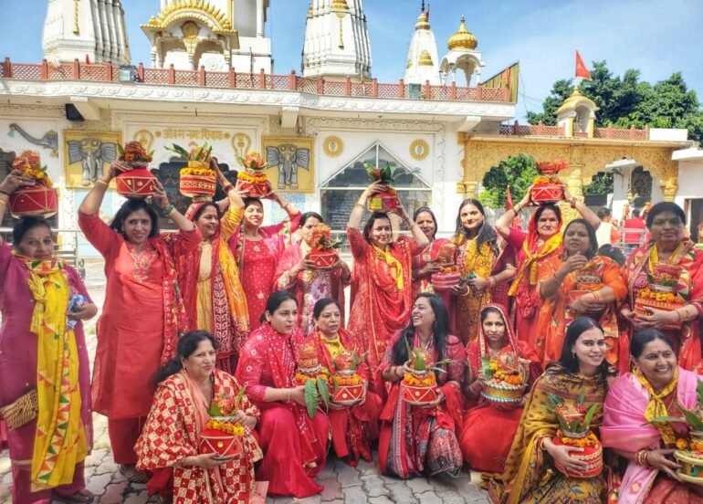 कलश यात्रा के साथ श्री राम कथा की शुरुआत