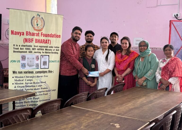 नव्य भारत फाउंडेशन ने दिव्यांग बच्चों को सेनीटरी पैड्स वितरित कर स्वास्थ्य के प्रति जागरूक किया