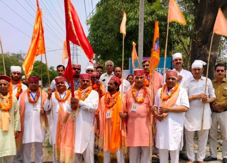 सिद्ध जोगी पौणाहारी जी का सर्वसांझा भजन उत्सव सम्पन्न