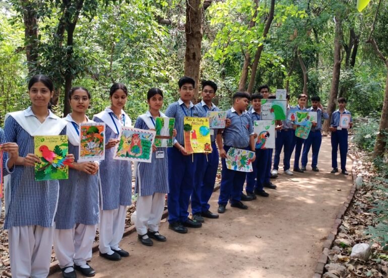 द एनवायरनमेंट सोसाइटी ऑफ इंडिया ने जैव विविधता दिवस एवं विश्व तोता दिवस मनाया