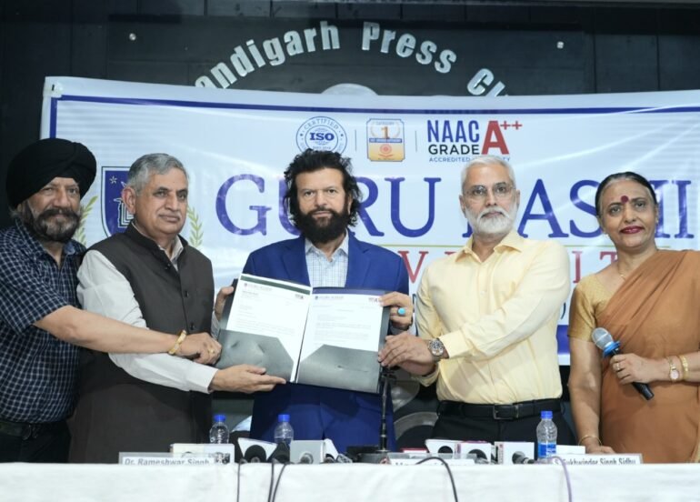 पद्मश्री हंसराज हंस गुरु काशी विश्वविद्यालय में ‘सूफी और लोक संगीत विरासत पीठ’ के अध्यक्ष नियुक्त