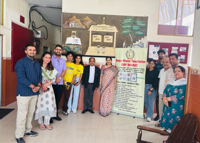 दिव्यांगजनों को उनके अधिकारों के बारे में जागरूक किया