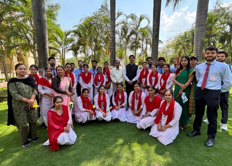 ओंकारानंद इंस्टीट्यूट में विश्व पर्यावरण दिवस पर जागरूकता और हरियाली का संदेश।