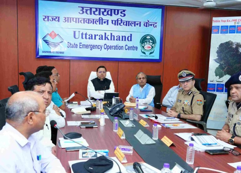 मुख्यमंत्री धामी का निर्देश: मानसून के दौरान 15 मिनट में घटनास्थल पर पहुंचे JCB, संवेदनशील इलाकों की हो प्रभावी मॉनिटरिंग