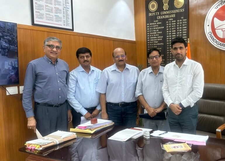 सीसीआई के प्रतिनिधिमंडल ने उपायुक्त एवं सह- सचिव उद्योग के समक्ष मांगे व समस्याएं रखी