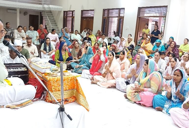 जिनकी जन्म कुंडली में क्रूर ग्रहों का कुप्रभाव हो तो श्रावण मास में रुद्राभिषेक से ग्रह शांत हो जाते हैं : आचार्य ईश्वर चंद्र शास्त्री