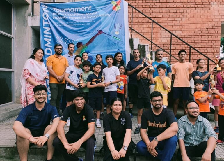 बॉस बैडमिंटन टूर्नामेंट 2025 भवनाइटस के लिए फिटनेस व दोस्ती का यादगारी उत्सव बना