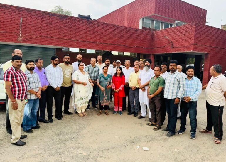 कार्यकर्ताओं को आने वाले निगम चुनाव के लिए अभी से कमर कस लेनी चाहिए : जितेंद्र पाल मल्होत्रा