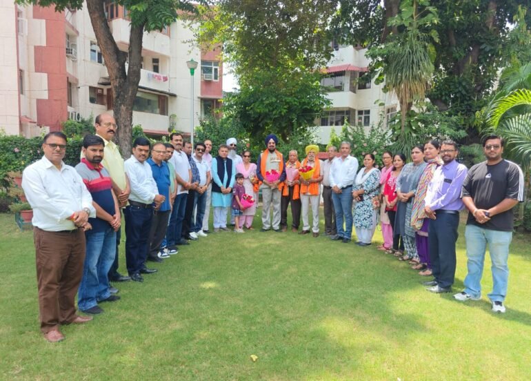 कारगिल विजय दिवस पर पूर्व सैनिकों को सम्मानित किया