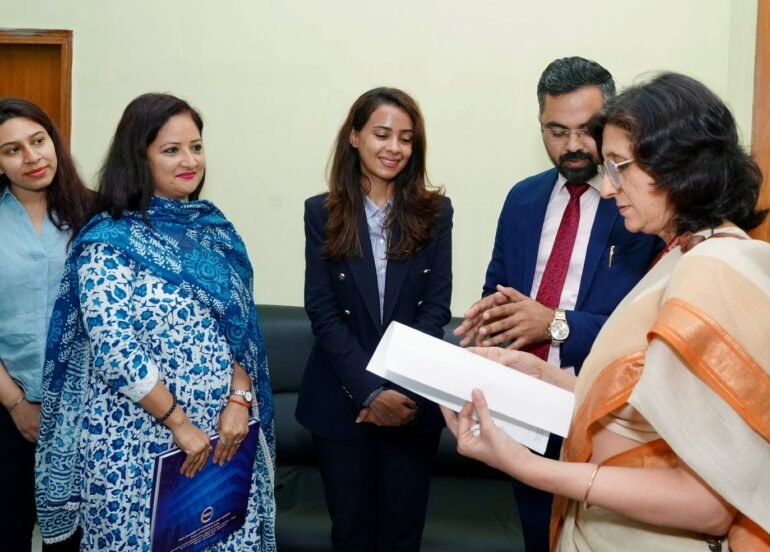 पीएचडीसीसीआई का प्रतिनिधिमंडल मिला एमसीए की सचिव से, चंडीगढ़ में रीजनल डॉयरेक्टर ऑफिस स्थापित करने की मांग को दोहराया