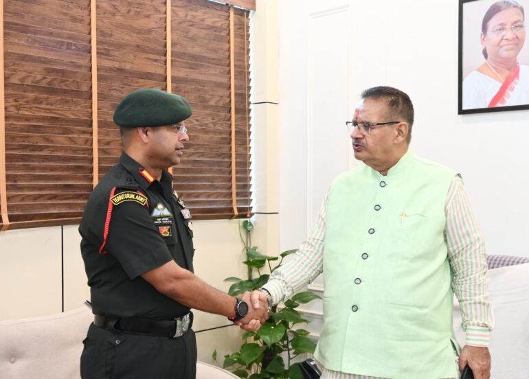 सैनिक कल्याण मंत्री गणेश जोशी से मिले इको गढ़वाल राइफल्स के कमान अधिकारी, हरेला पर्व पर वृक्षारोपण को लेकर हुई चर्चा