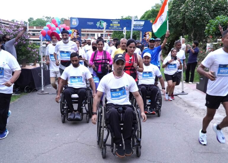 600 से ज़्यादा लोगों ने सजोबा हाफ मैराथन दौड़कर भारतीय सेना के शौर्य और बहादुरी को सलाम किया