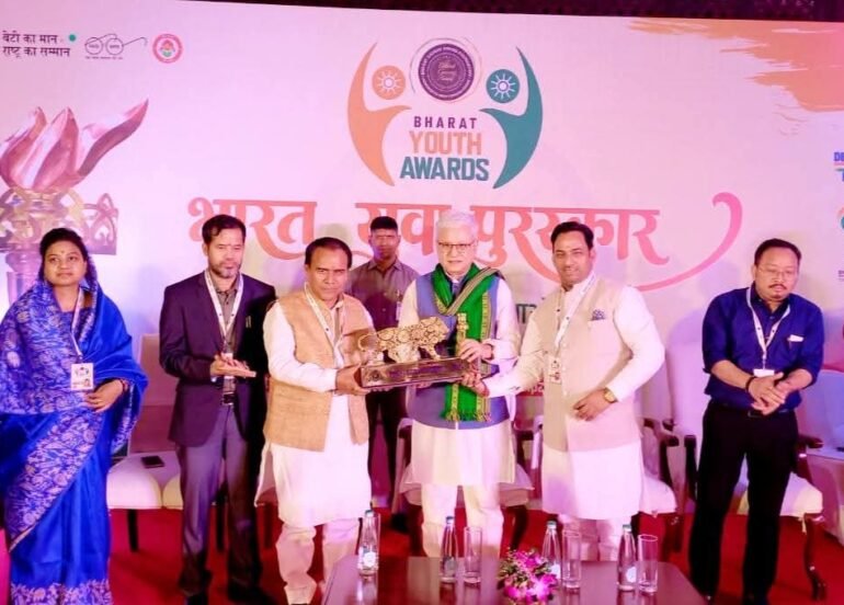 कैबिनेट मंत्री डॉ. धन सिंह रावत ‘भारत युवा पुरस्कार’ से सम्मानित