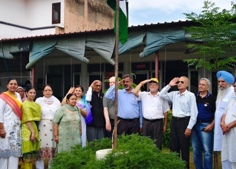 लॉयंस क्लब, चण्डीगढ़ प्रॉस्पेरिटी ने पौधरोपण किया 