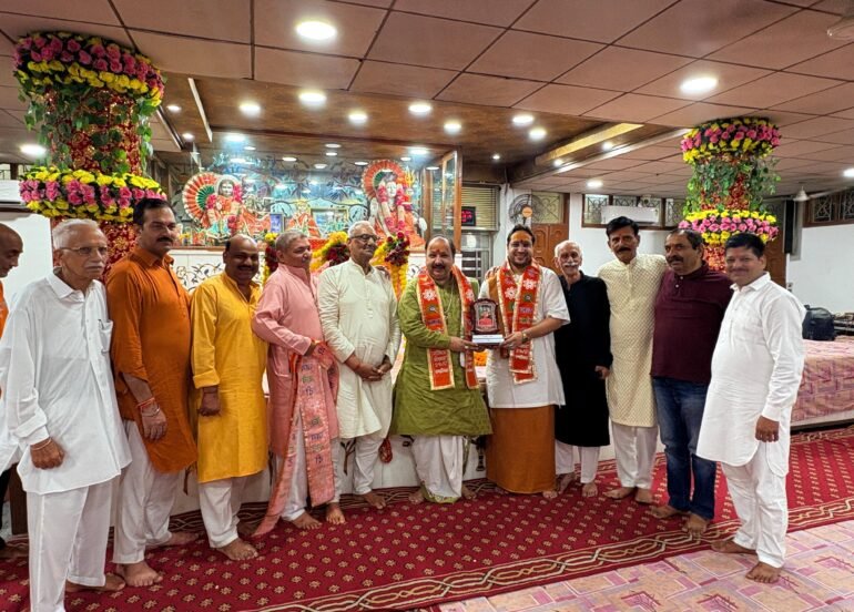 भगवत भजन ही हमें सांसारिक बंधनो से छुड़ा सकता है : दिनेश पाठक जी (शामली वाले)