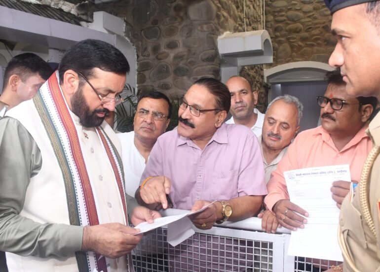 गढ़वाल सभा और उत्तराखंड संगठनों ने नायब सिंह सैनी से लगाई न्याय की गुहार