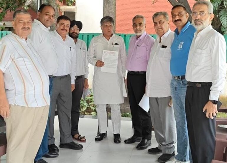 सीबीएम के प्रतिनिधिमंडल ने सांसद मनीष तिवारी के साथ लंबित व्यापारी मुद्दों पर चर्चा की