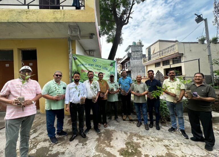 गढ़वाल सभा खरड़ द्वारा वृक्षारोपण कार्यक्रम आयोजित