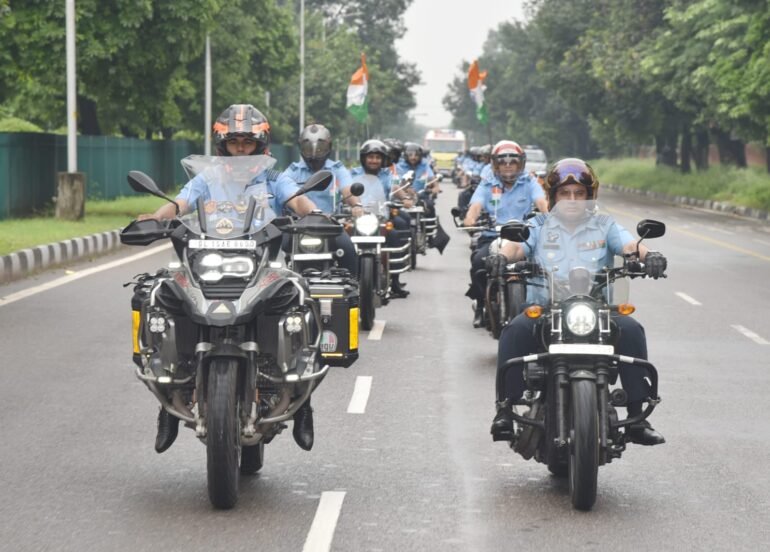 बेस रिपेयर डिपो, एयरफोर्स चंडीगढ़ द्वारा हर घर तिरंगा अभियान के तहत तिरंगा बाइक रैली आयोजित