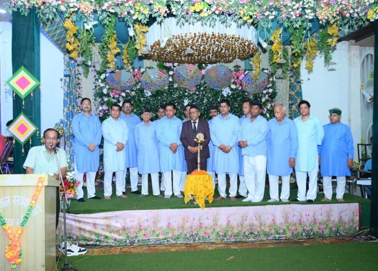 गढ़वाल सभा नयागांव के नए चुने गए पदाधिकारियों ने ली शपथ