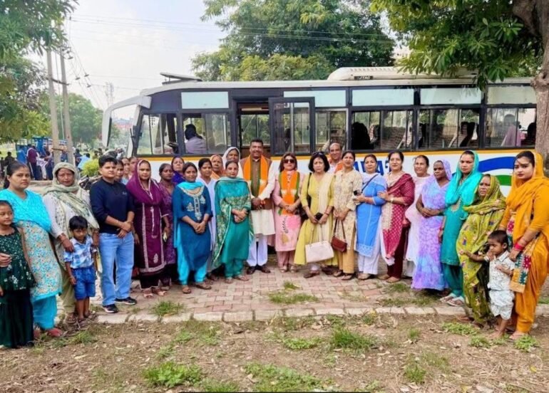 पंचकूला भाजपा महिला मोर्चा के पदाधिकारियों ने प्रदेश कार्यसमिति की बैठक में लिया भाग