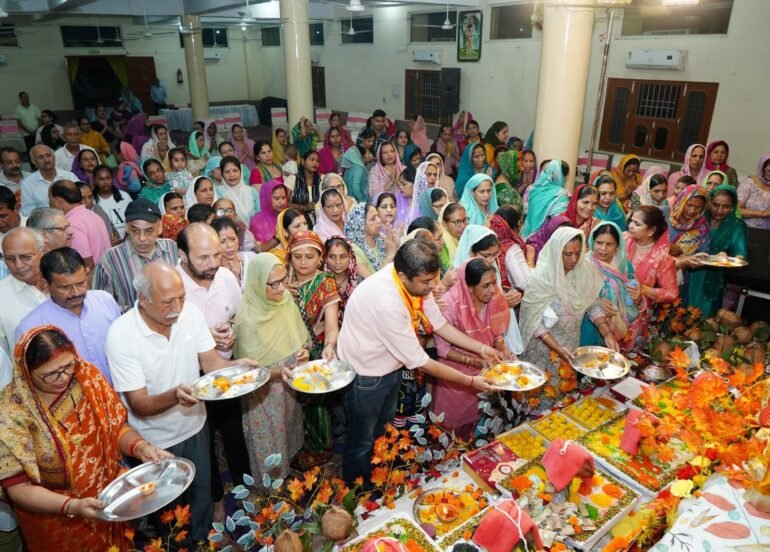 भक्ति के लिए अभ्यास पुस्तिका के समान है भागवत : पंडित हरीश शर्मा