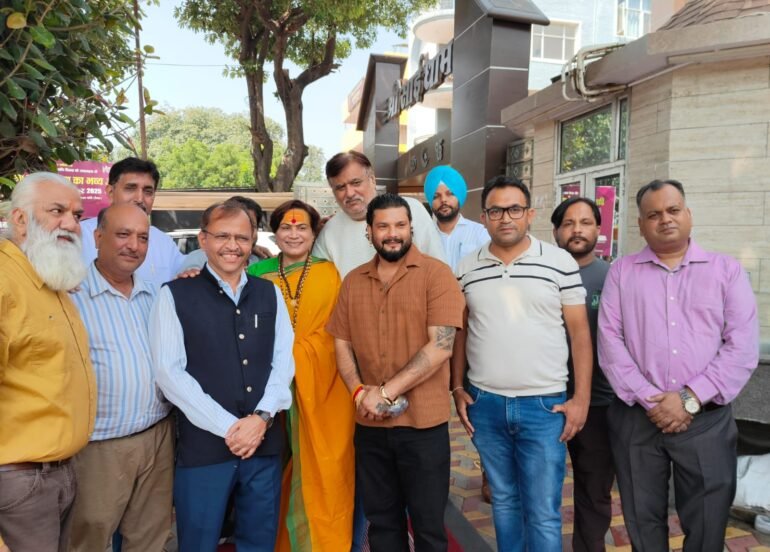 शिर्डी के सीईओ गोरक्ष गाडिलकर (आईएएस) पहुंचे माथा टेकने चण्डीगढ़ के साईं मंदिर