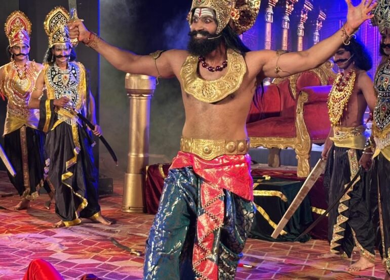 बाल्य रावण के साथ शुरू हुई भव्य रामलीला, प्रभु के जन्म की हुई भविष्यवाणी