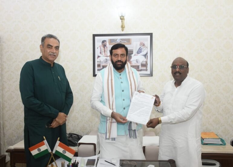 विशाल सांस्कृतिक जागरण अभियान में शामिल होने के लिए नायब सिंह सैनी को दिया न्योता