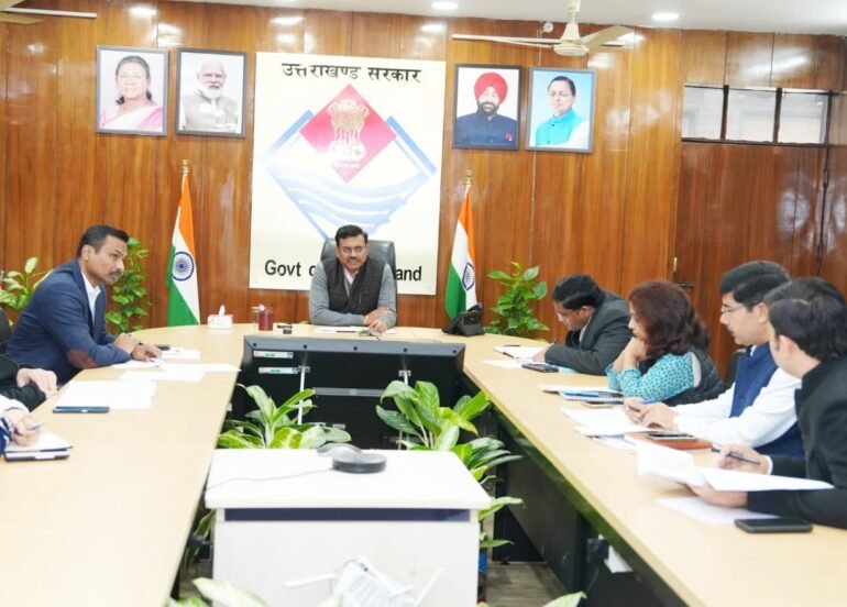 पीएमश्री स्कूलों में लैब और पुस्तकालय स्थापना में तेजी के निर्देश।