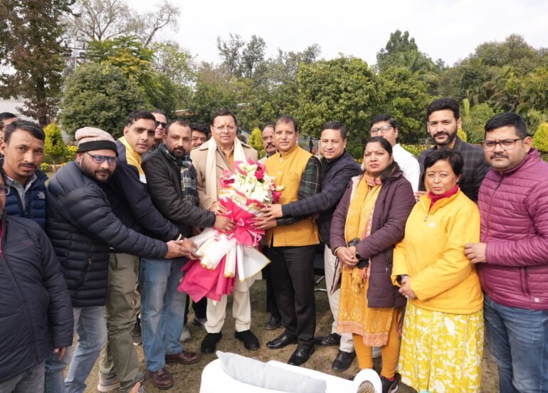 मुख्यमंत्री से उत्तरांचल प्रेस क्लब की नई कार्यकारिणी की मुलाकात