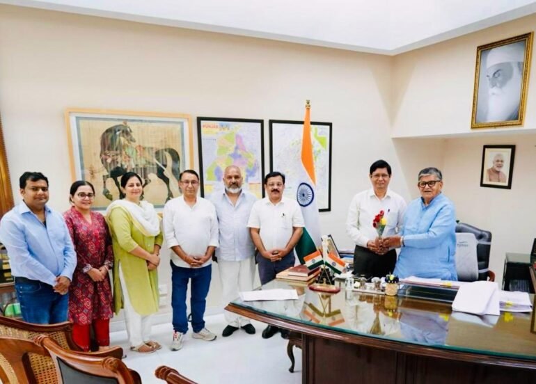 चण्डीगढ़ में सहकारिता आंदोलन को मजबूत करने के लिए प्रशासक से सहयोग मांगा सहकार भारती के प्रतिनिधिमंडल ने